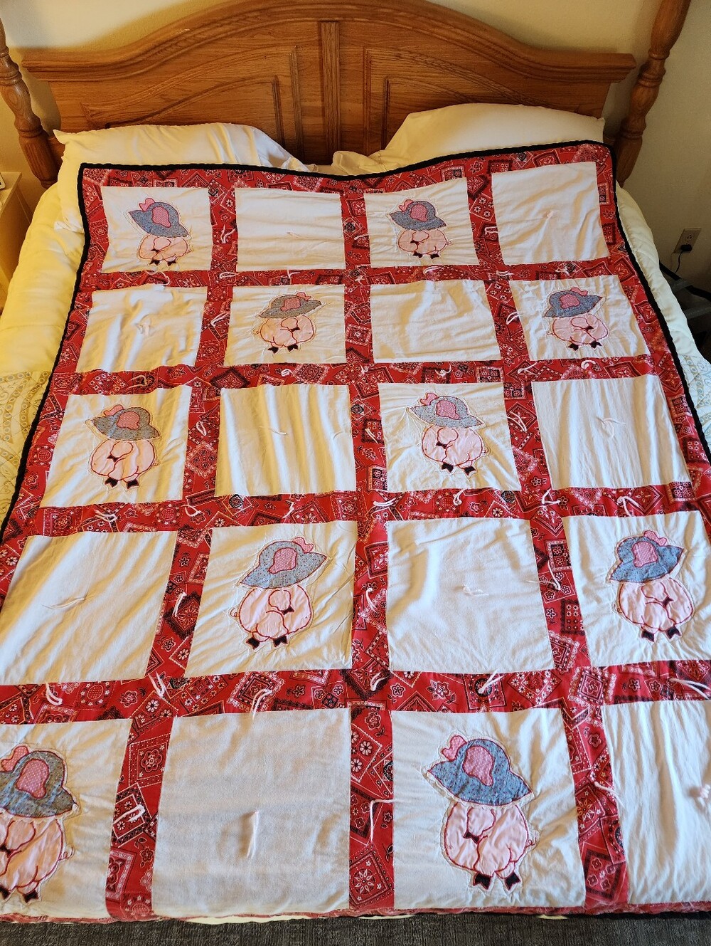 Country Piggy Quilt Bandana Print Country Prairie Approx Twin Size 76" L X 60" W